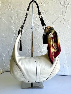 VINTAGE Y2K COACH  SOHO CREAM BEIGE LEATHER HOBO/SHOULDER BAG